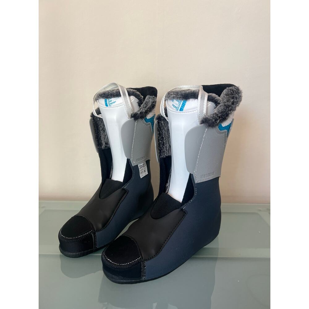 Lange LX 90 W Womens Ski Boots Medium-Wide liner 22-22.5 mondo women’s 5-5.5